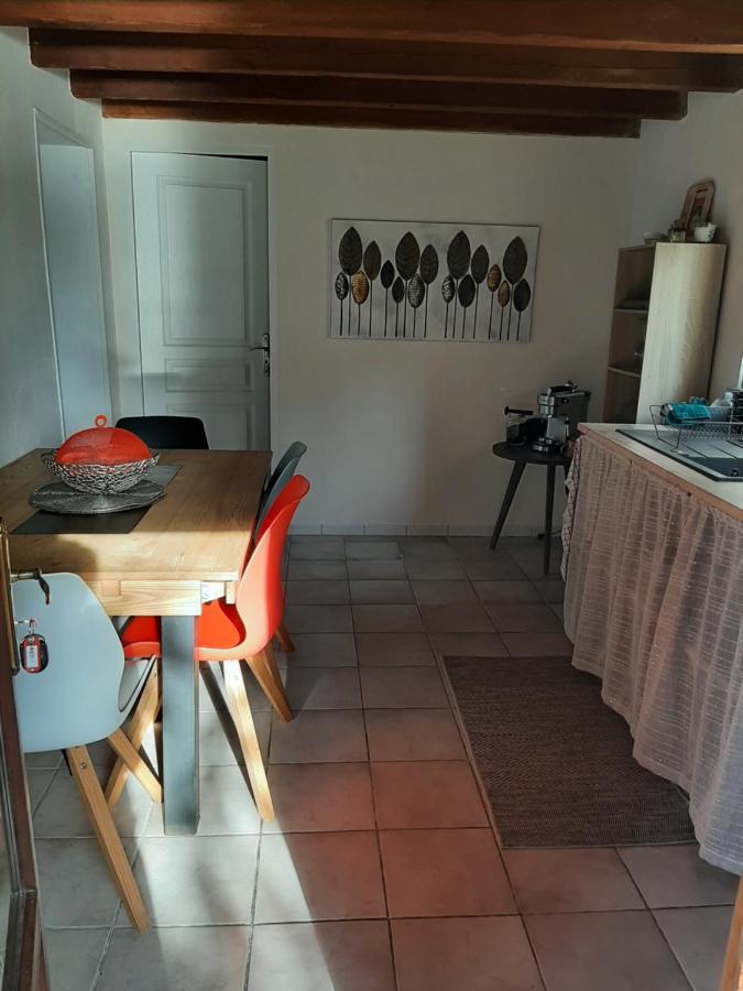 Gîte à la campagne avec piscine Biziat Esterno foto