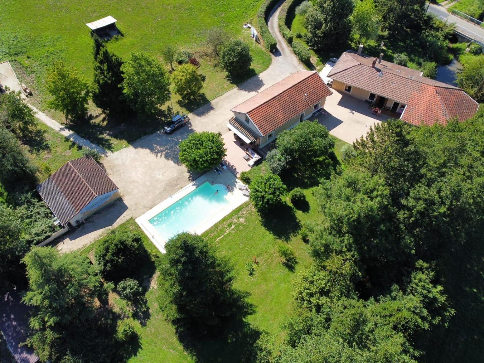 Gîte à la campagne avec piscine Biziat Esterno foto